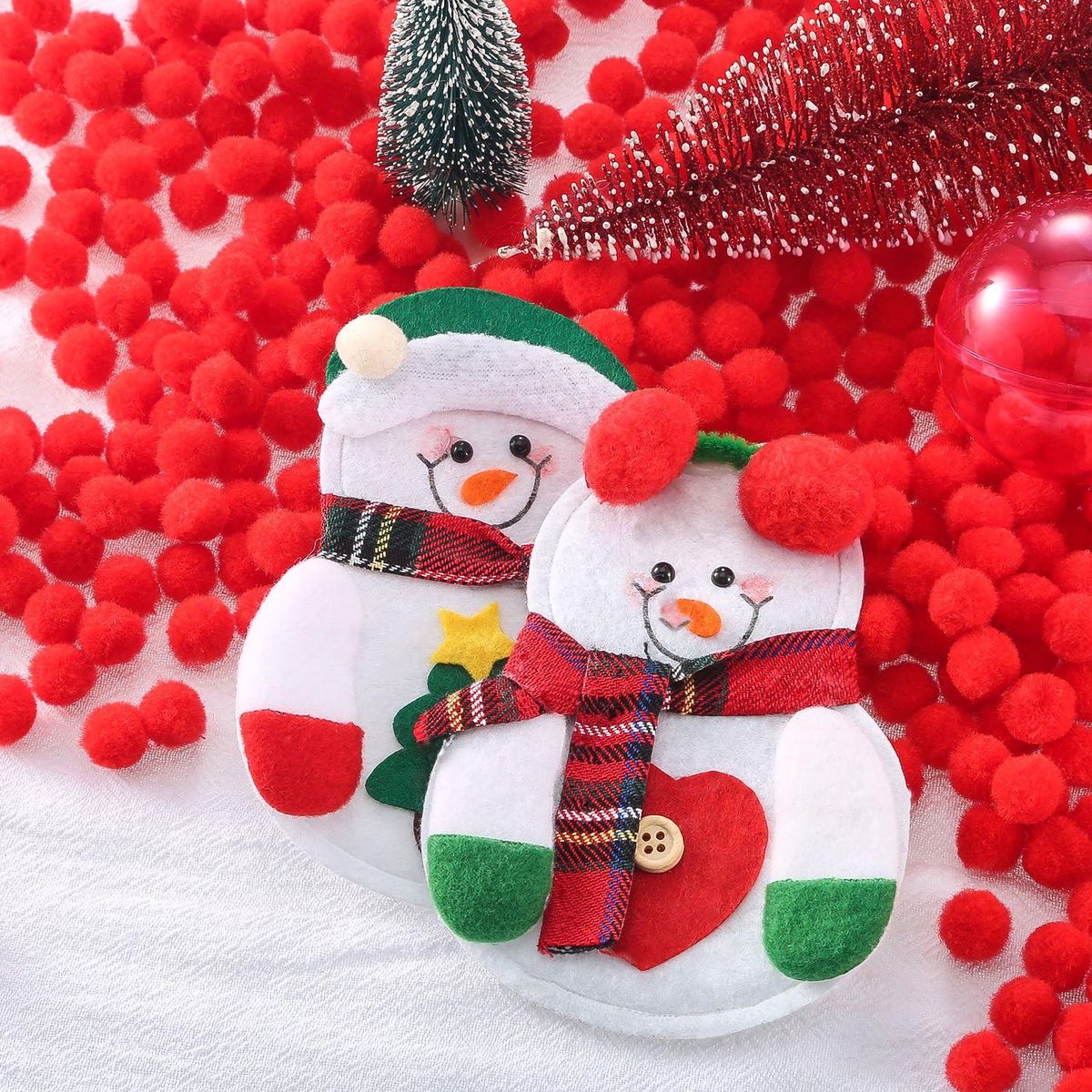 Cart In Mart 200Pcs Craft Pom Poms 2.5cm Fuzzy Pompom Balls DIY Arts Party Decorations - Red