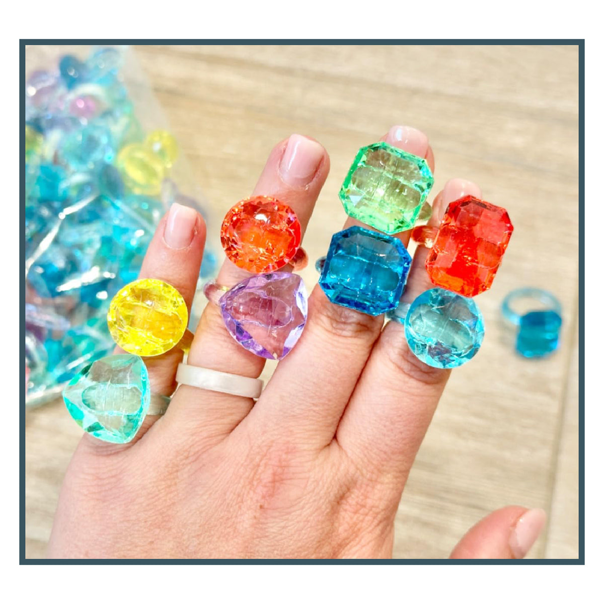 Cart In Mart 158 Piece Acrylic Gem Rings For Girls & Boys Kids Dress Up Party Favor Toys